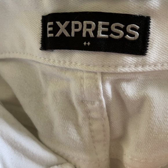 Express Low Rise Shortie White shorts - Picture 3 of 4